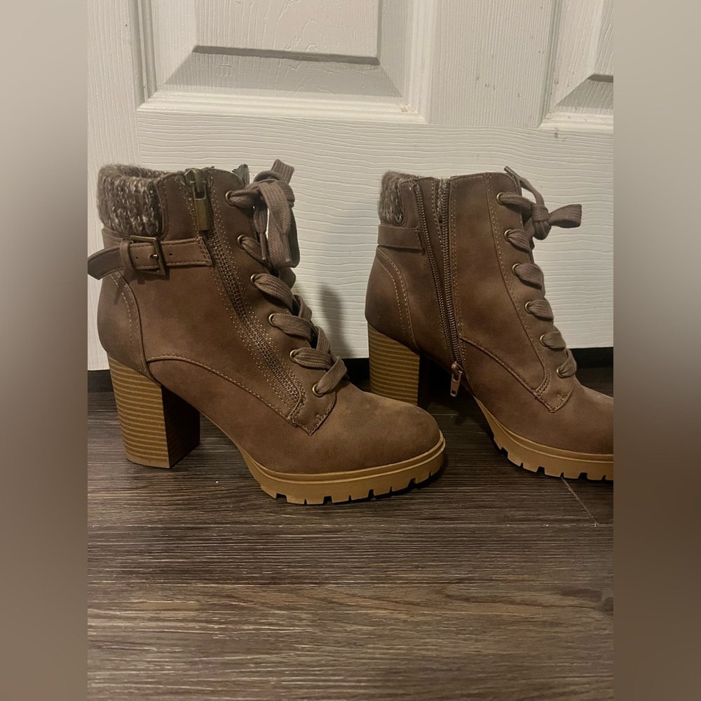 Ankle boots brown flock